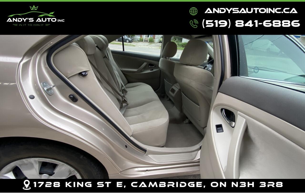 2009 Toyota Camry LE Photo