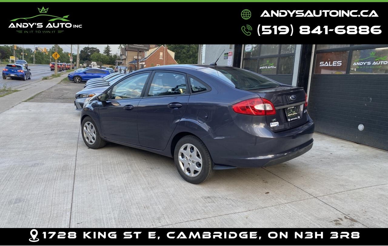 2012 Ford Fiesta ! AUTO ! SE Photo