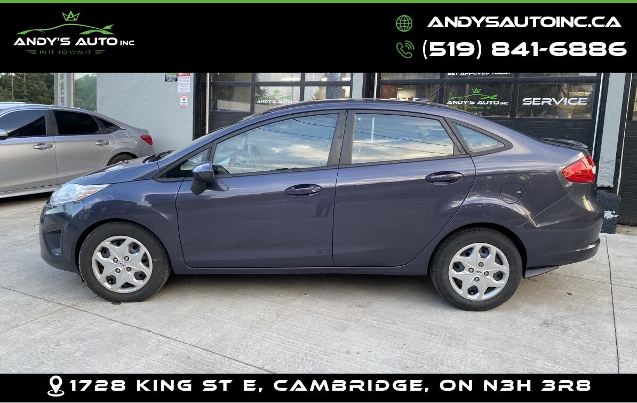2012 Ford Fiesta ! AUTO ! SE Photo
