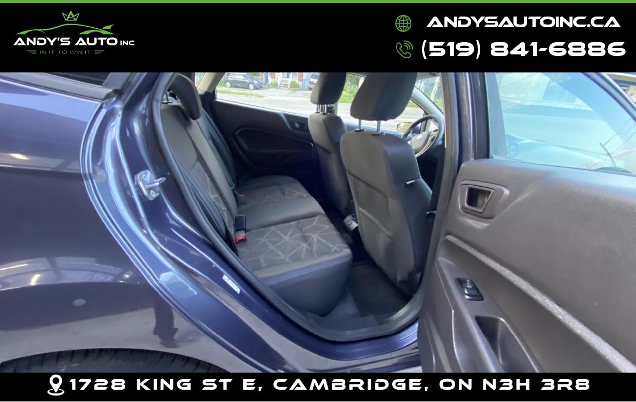 2012 Ford Fiesta ! AUTO ! SE Photo