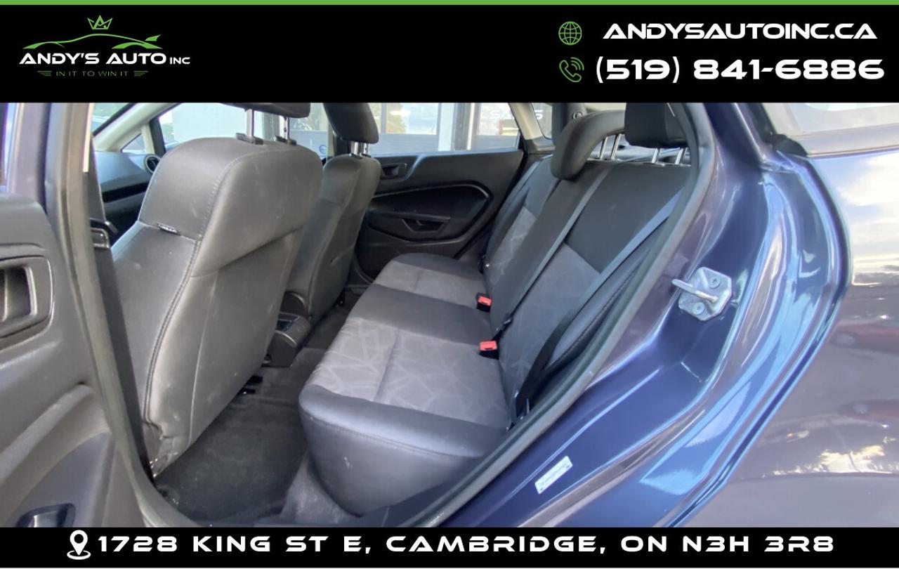 2012 Ford Fiesta ! AUTO ! SE Photo