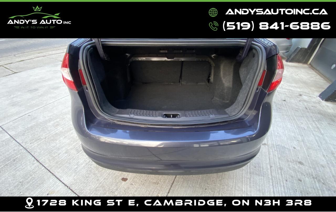 2012 Ford Fiesta ! AUTO ! SE Photo