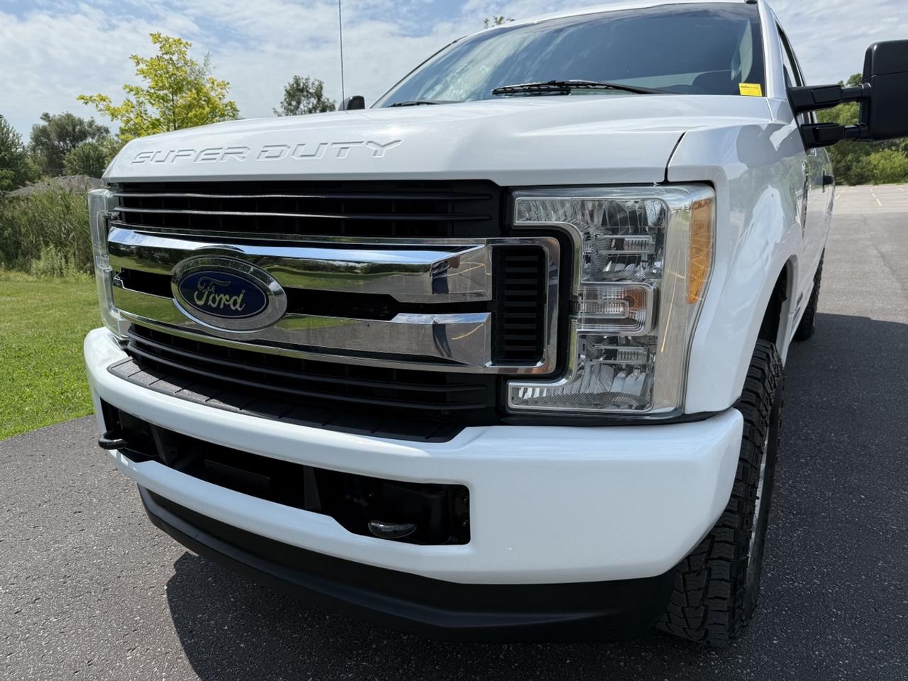 2017 Ford F-350 XLT Photo