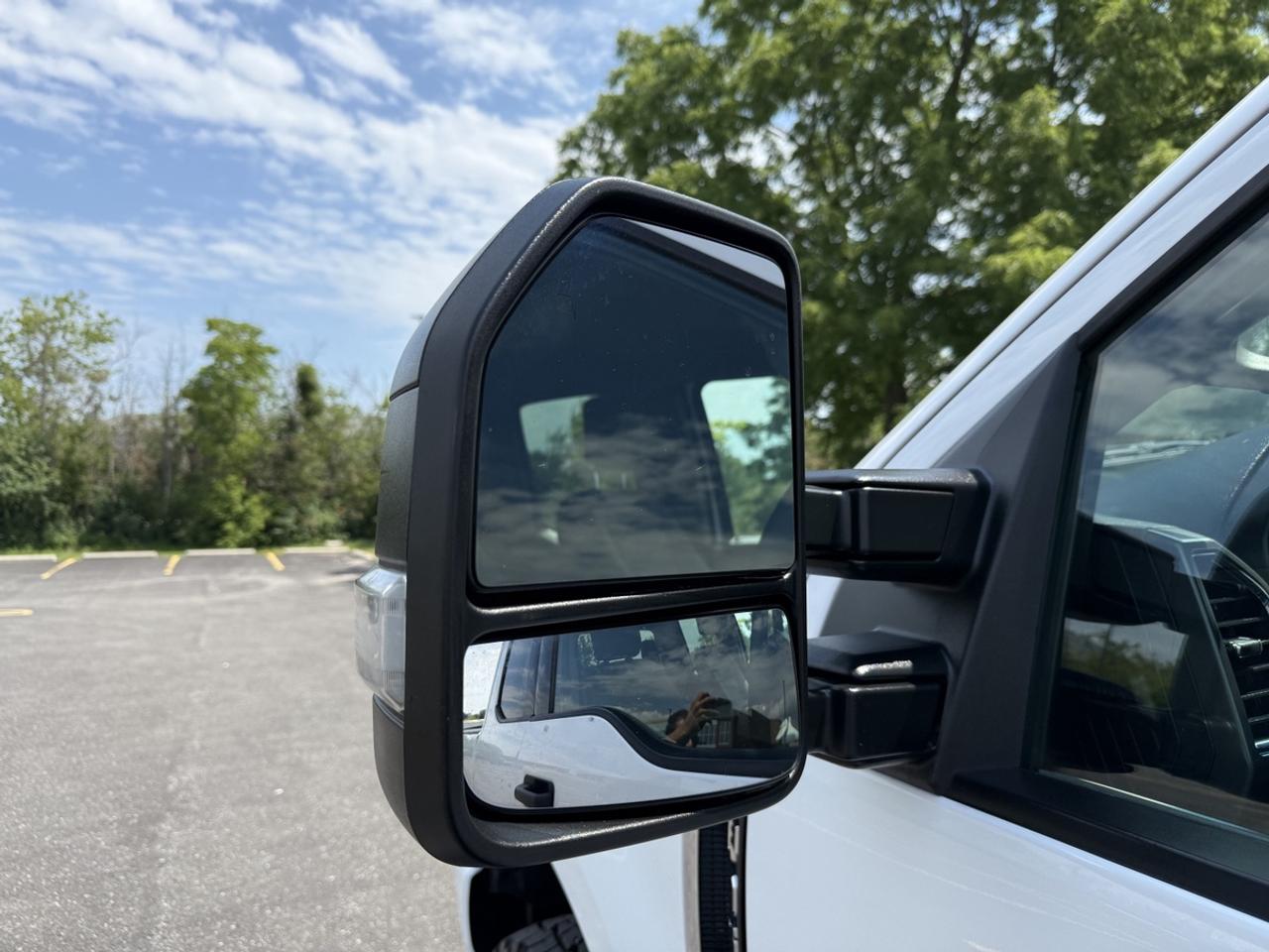 2017 Ford F-350 XLT Photo