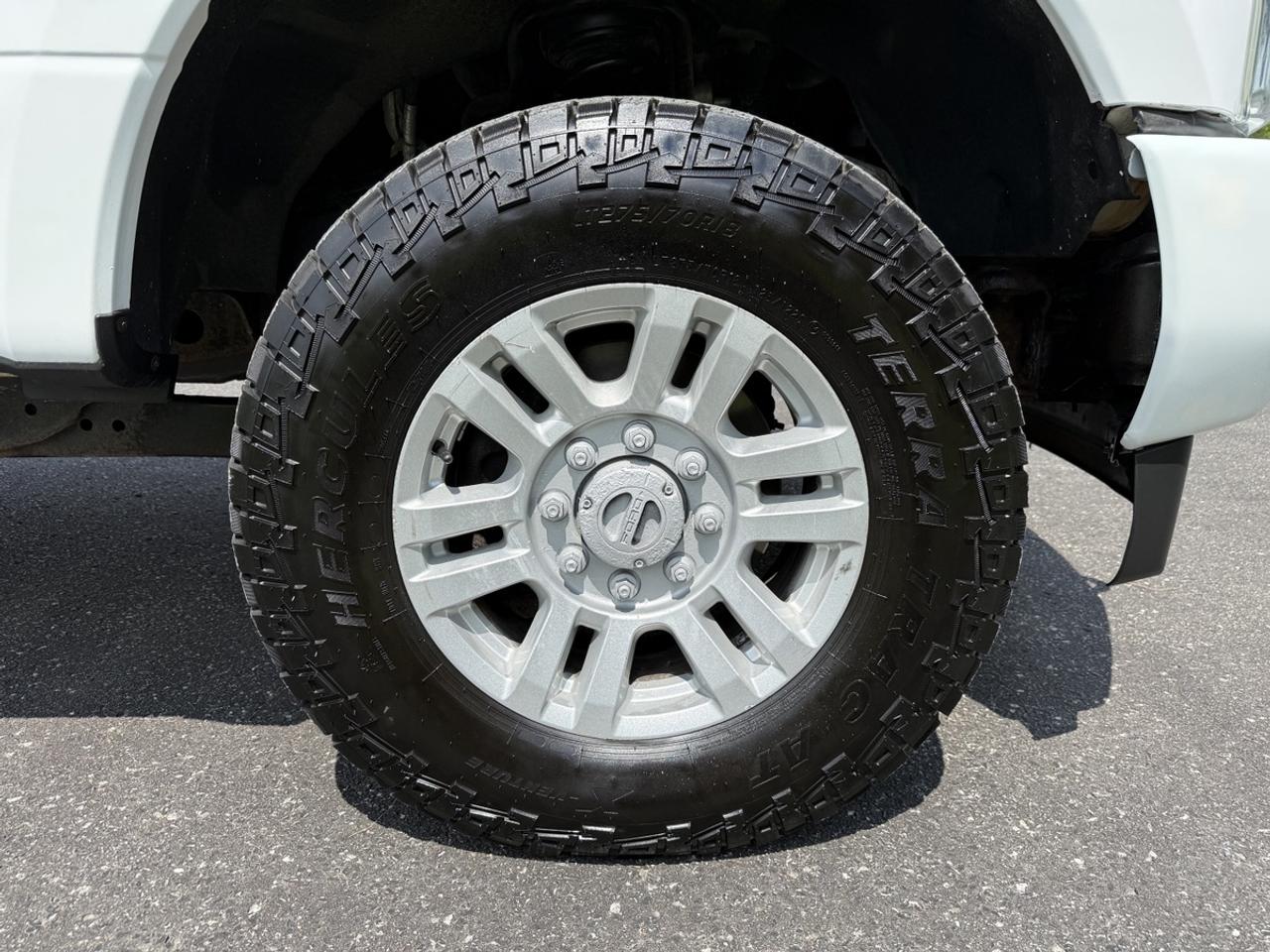 2017 Ford F-350 XLT Photo