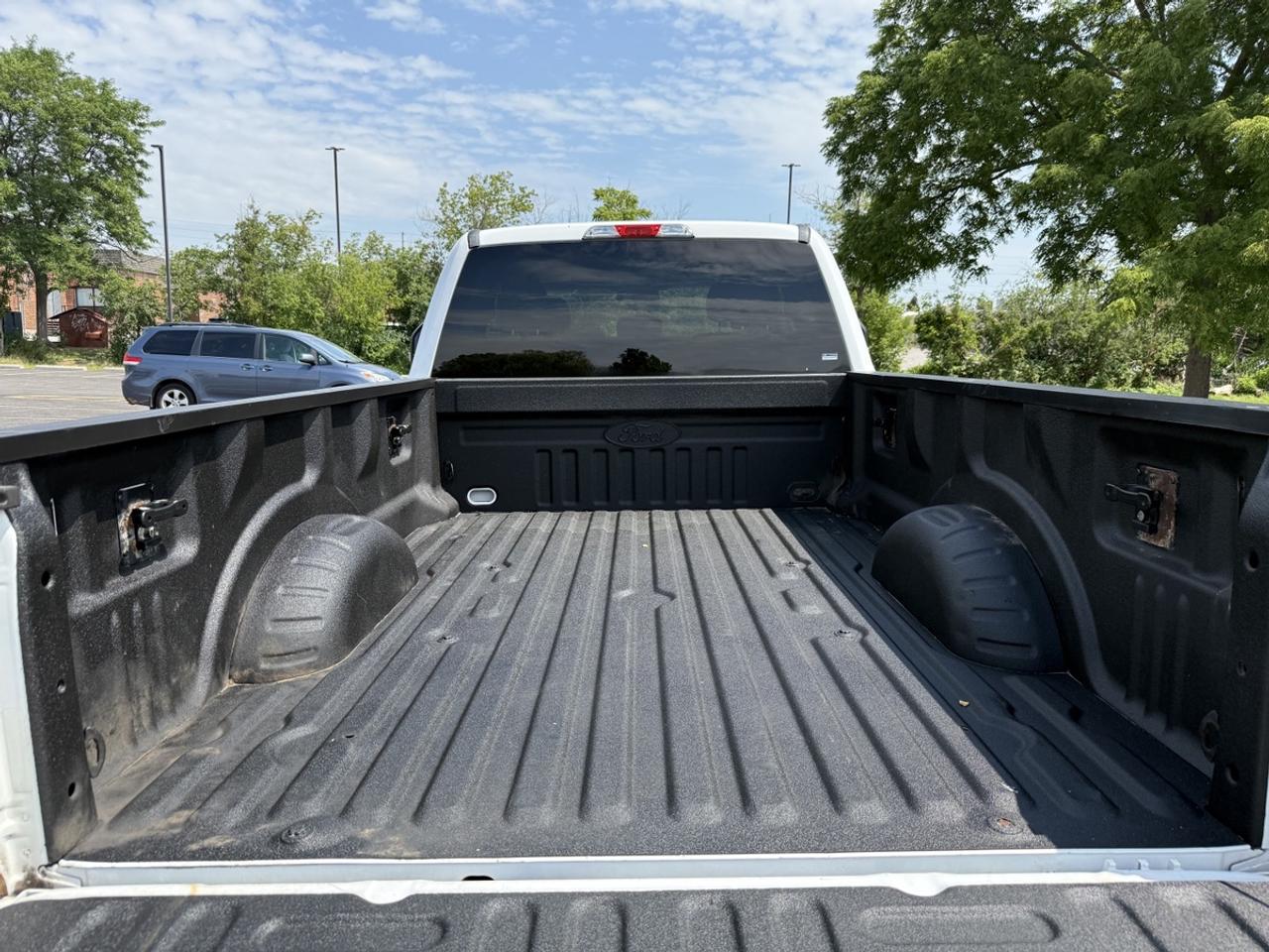 2017 Ford F-350 XLT Photo