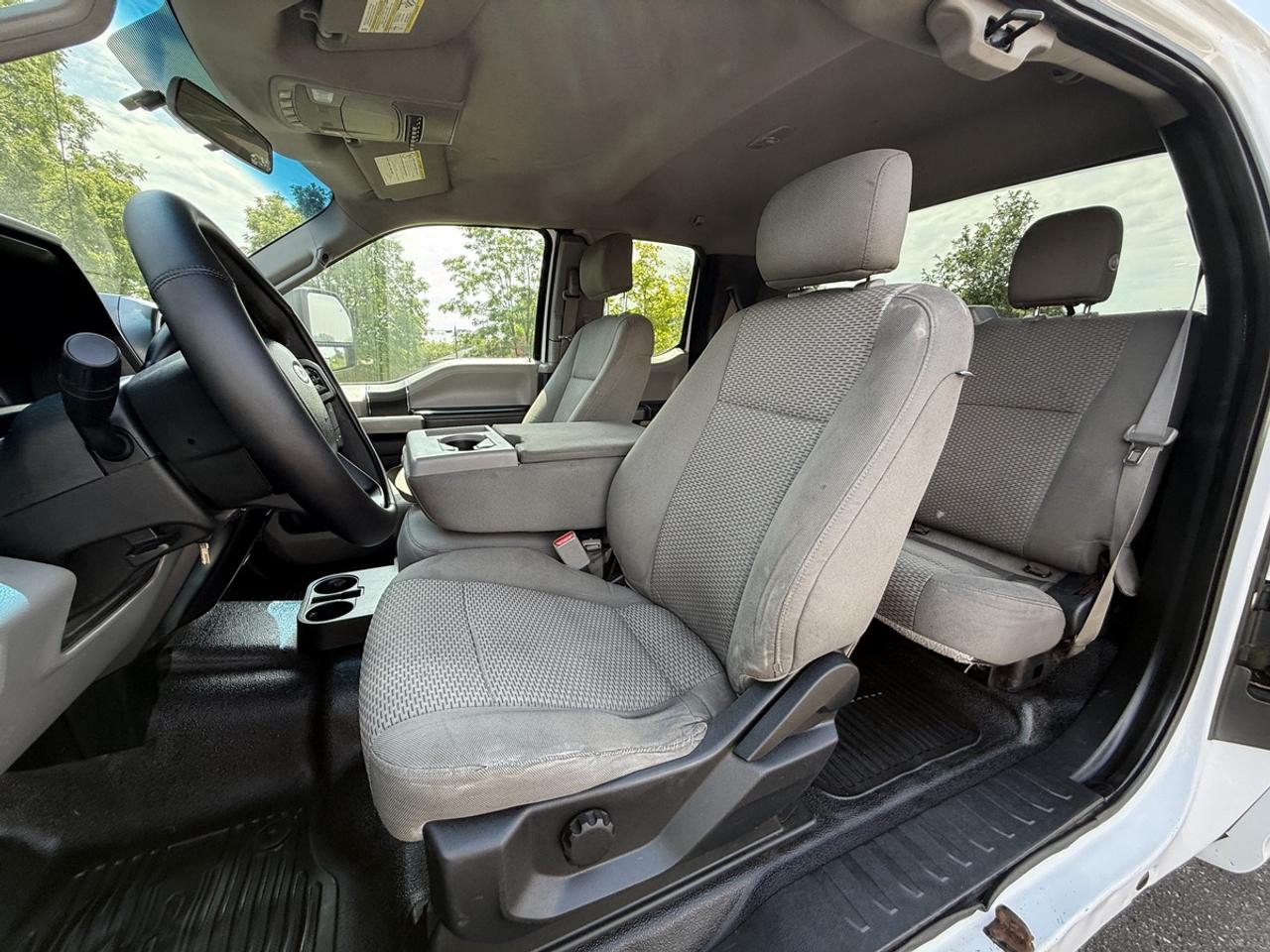2017 Ford F-350 XLT Photo