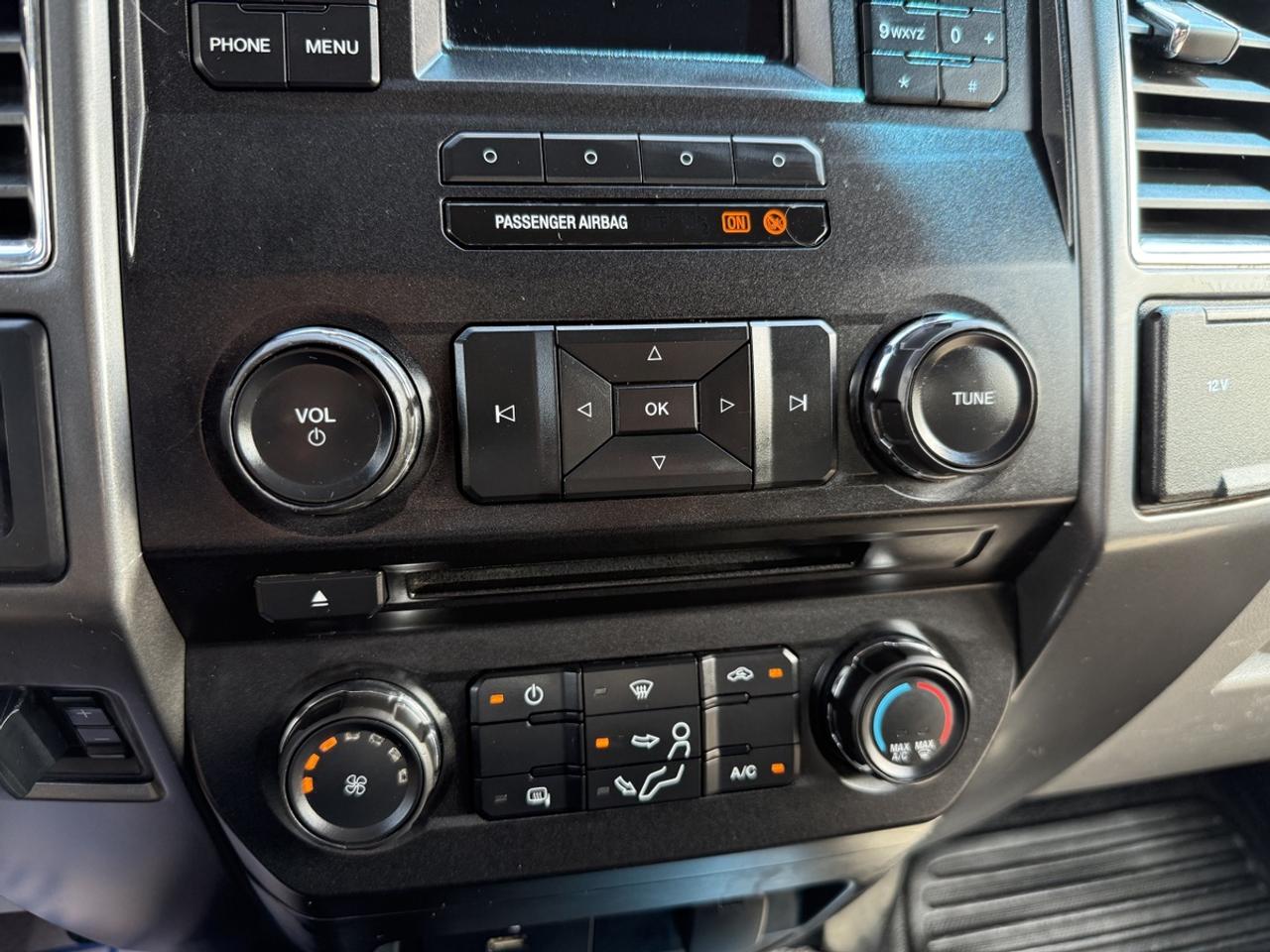 2017 Ford F-350 XLT Photo