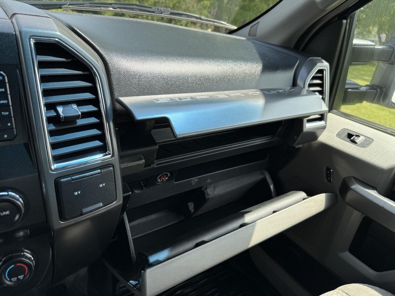 2017 Ford F-350 XLT Photo