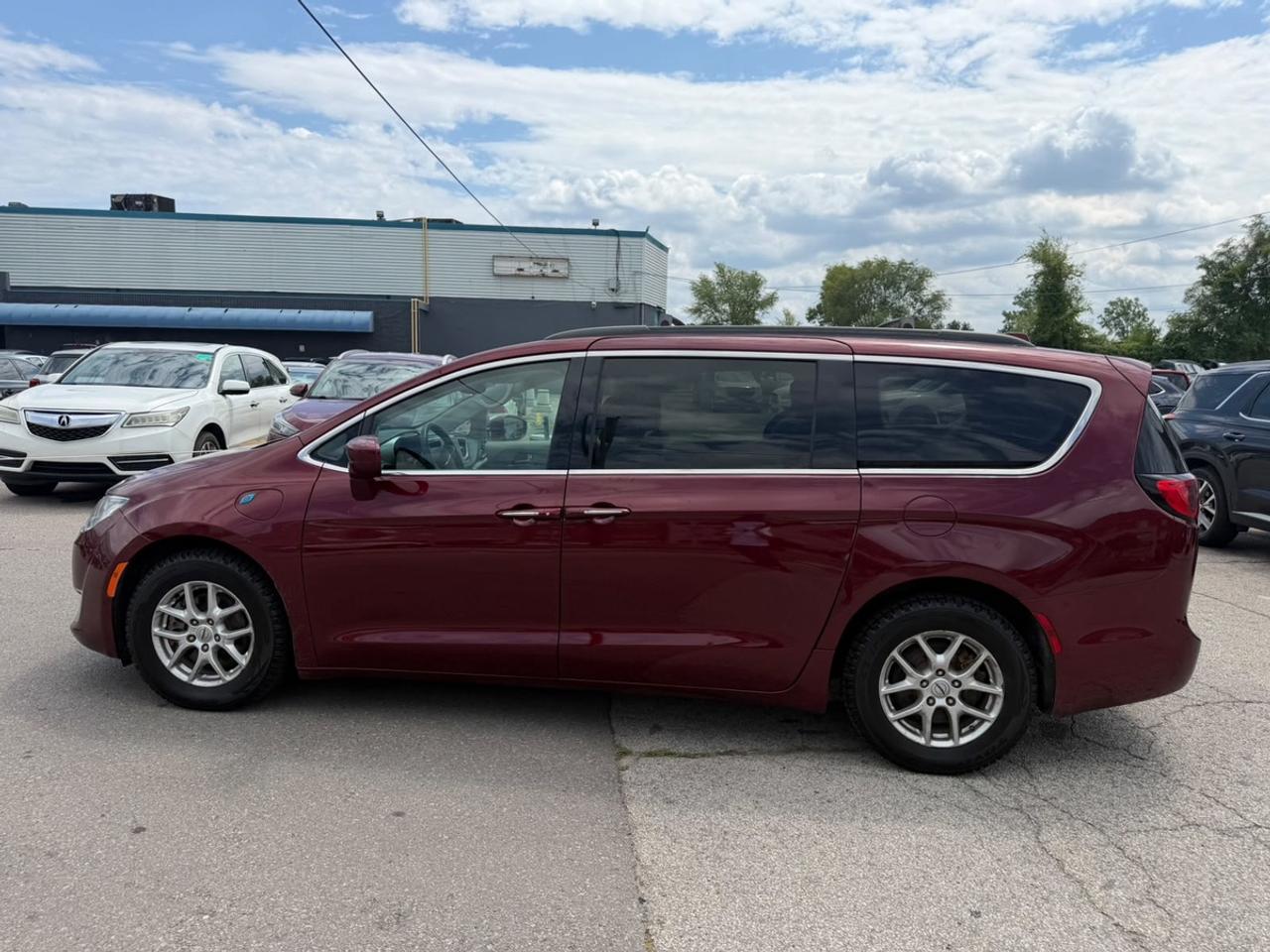 2018 Chrysler Pacifica Touring Plus Photo