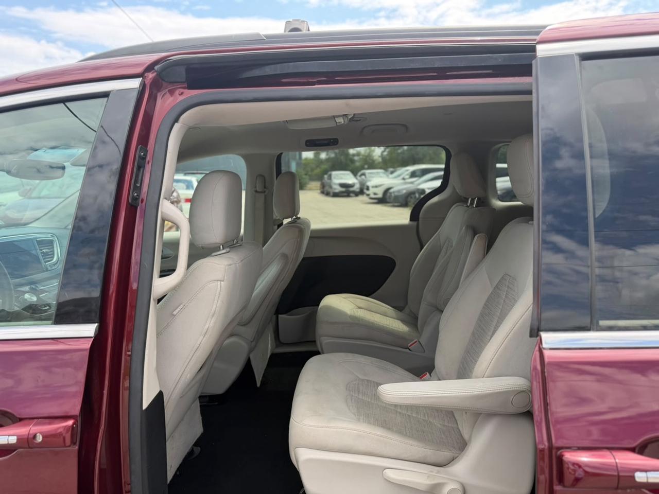 2018 Chrysler Pacifica Touring Plus Photo