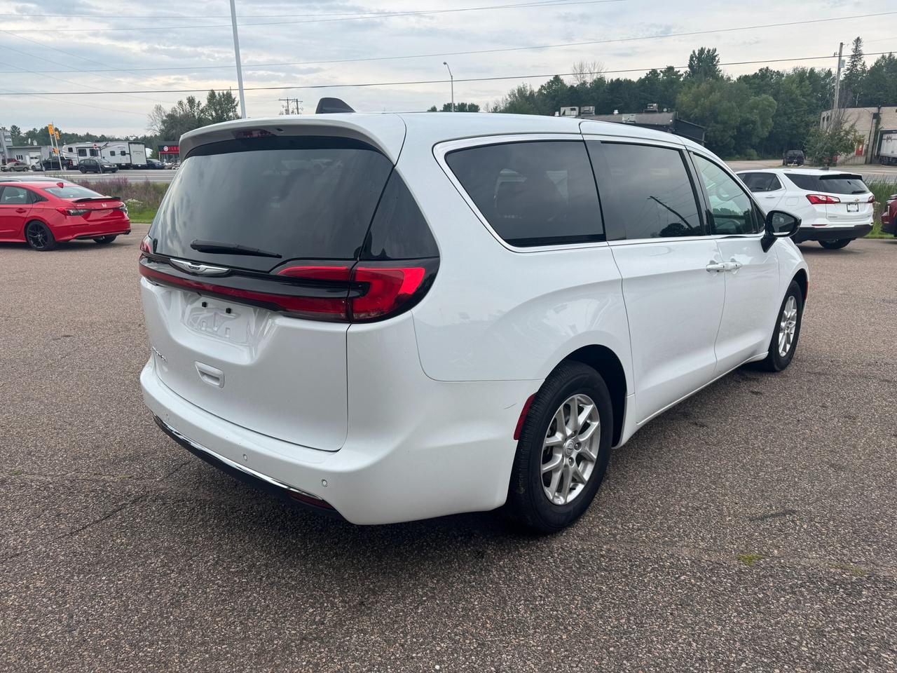 2025 Chrysler Pacifica Select Front-Wheel Drive Passenger Van Photo