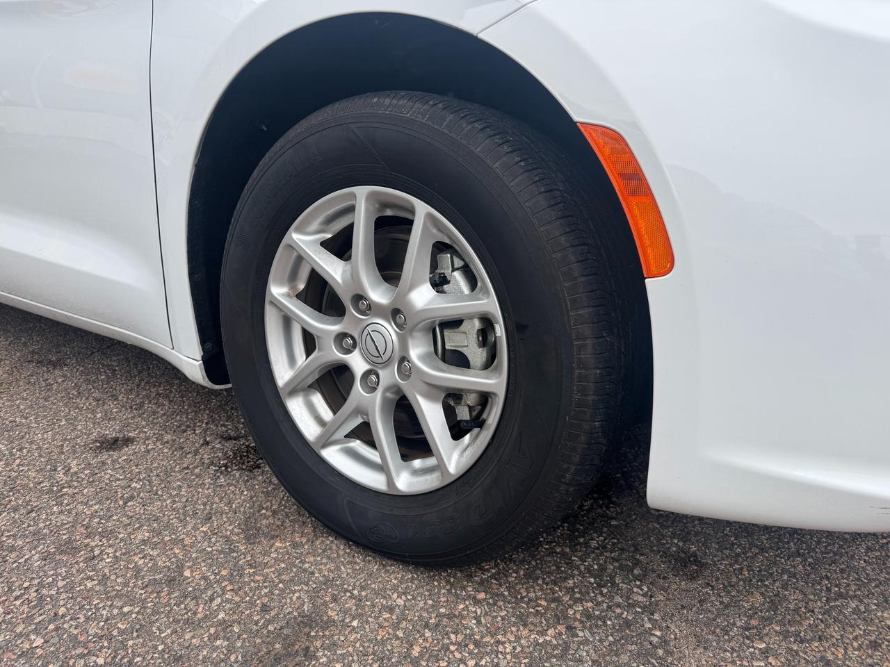 2025 Chrysler Pacifica Select Front-Wheel Drive Passenger Van Photo