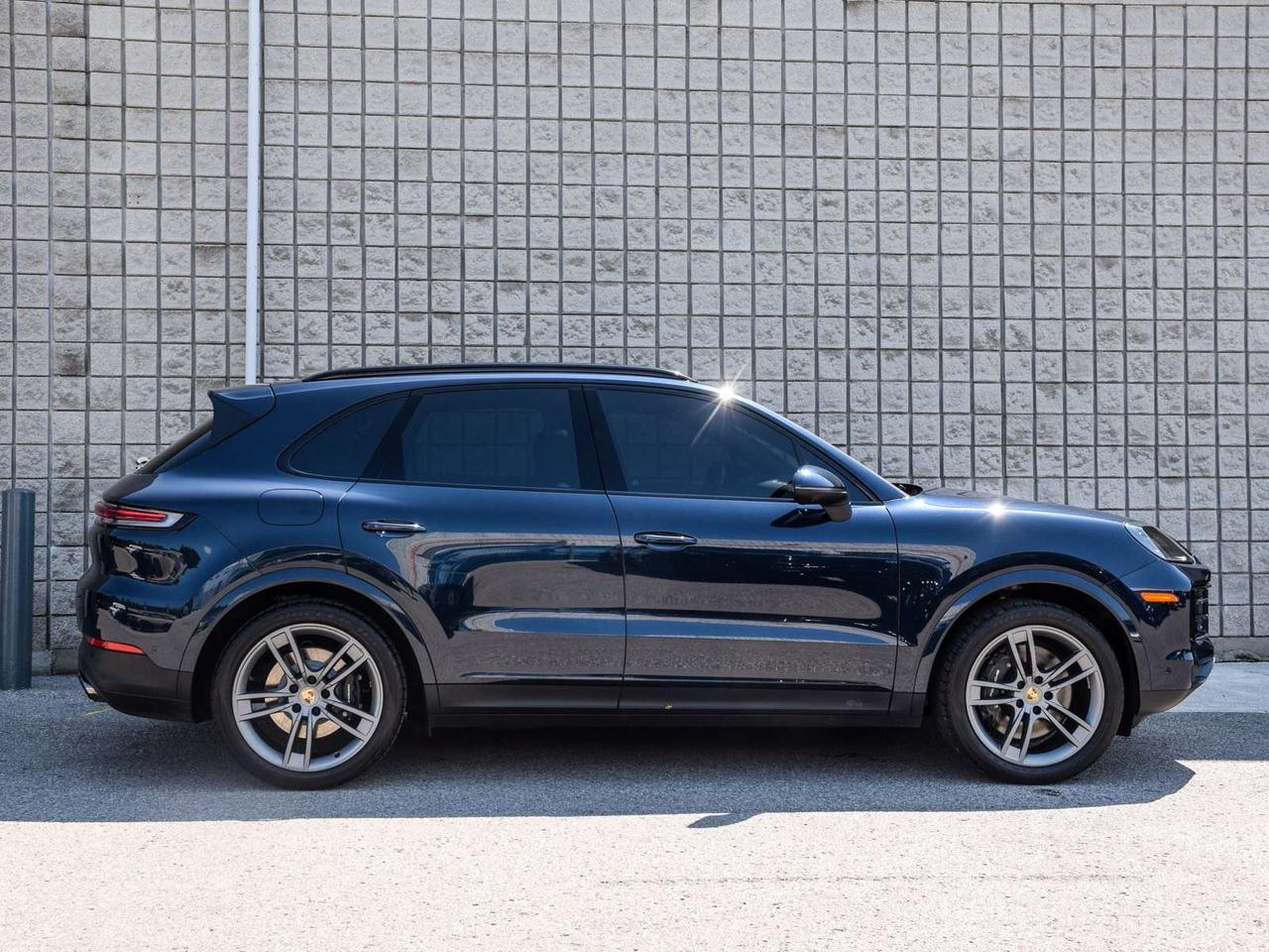 2024 Porsche Cayenne Base 4dr All-wheel Drive Photo