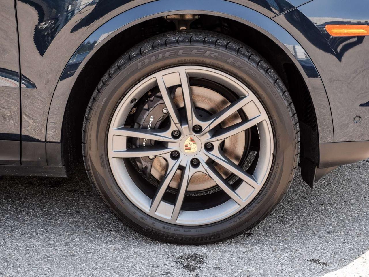 2024 Porsche Cayenne Base 4dr All-wheel Drive Photo
