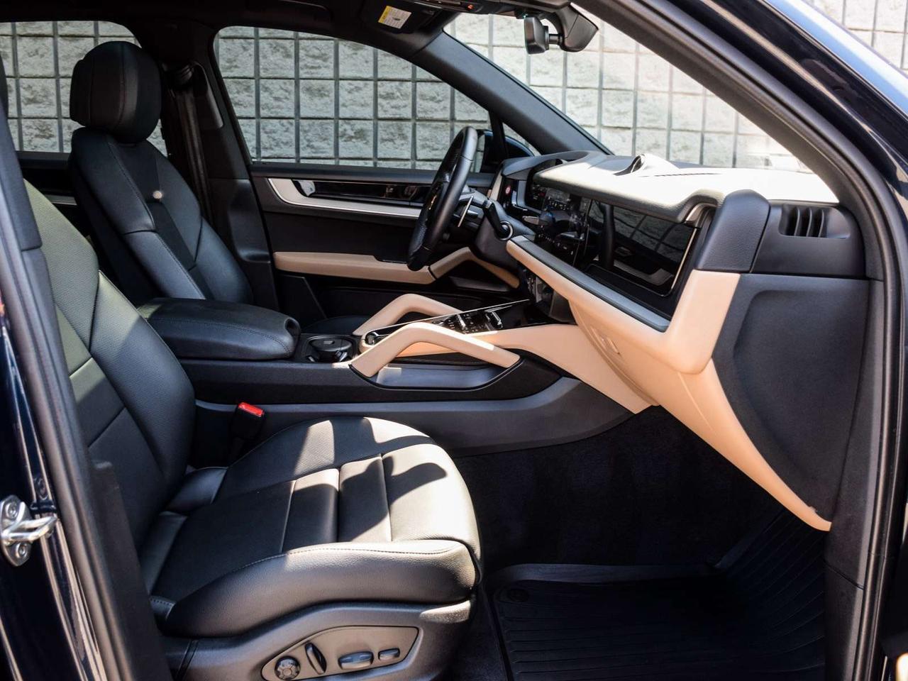 2024 Porsche Cayenne Base 4dr All-wheel Drive Photo