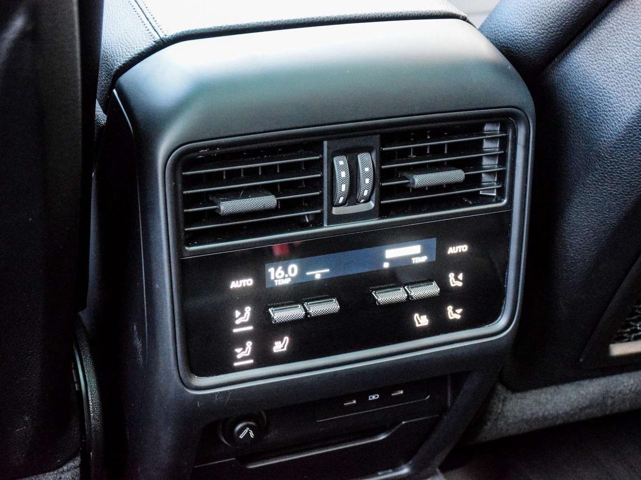 2024 Porsche Cayenne Base 4dr All-wheel Drive Photo