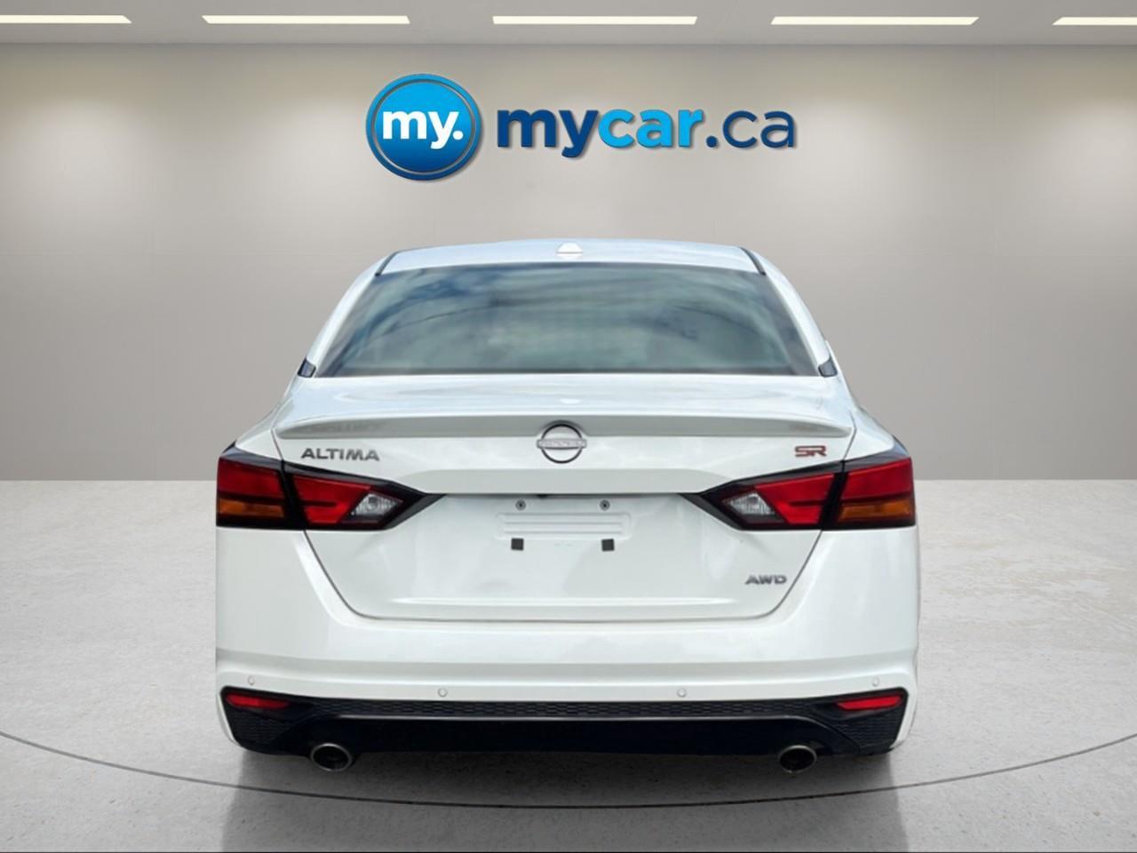 2024 Nissan Altima SR All-Wheel Drive Sedan Photo4