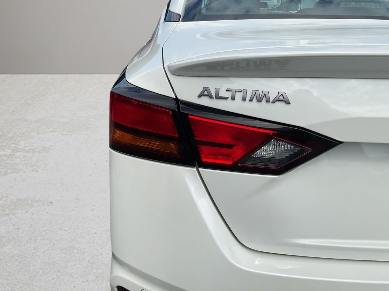 2024 Nissan Altima SR All-Wheel Drive Sedan Photo