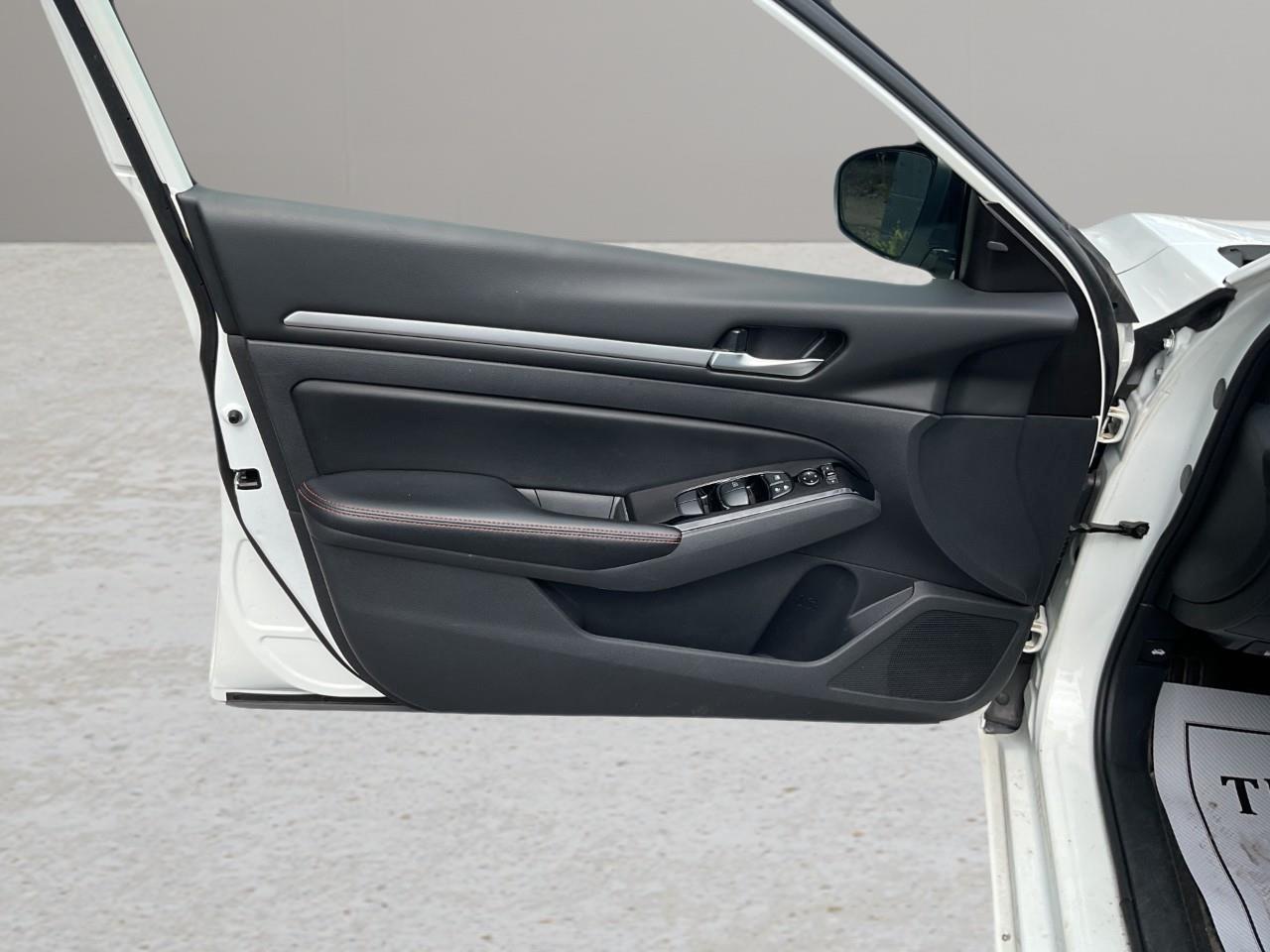 2024 Nissan Altima SR All-Wheel Drive Sedan Photo