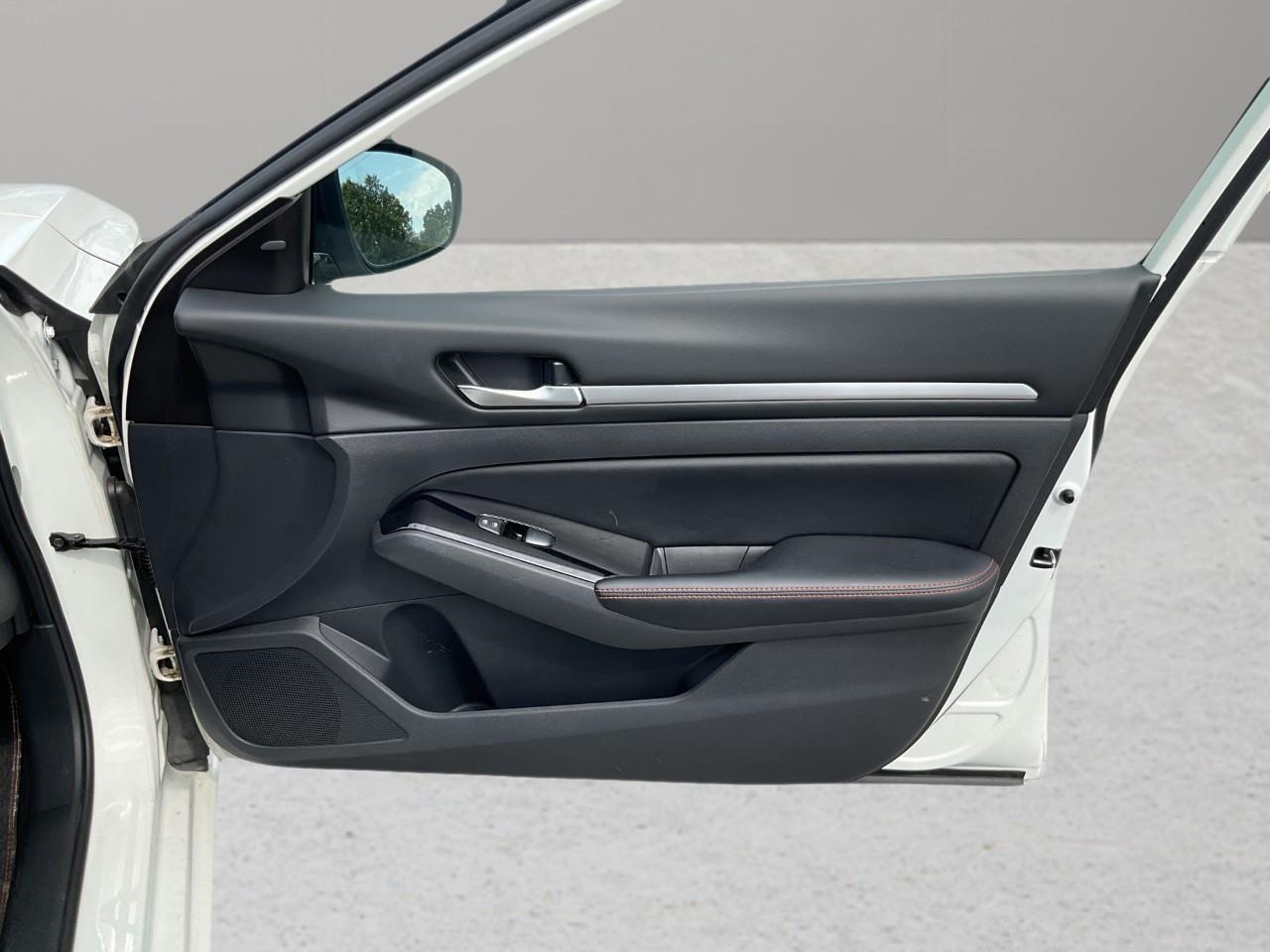 2024 Nissan Altima SR All-Wheel Drive Sedan Photo