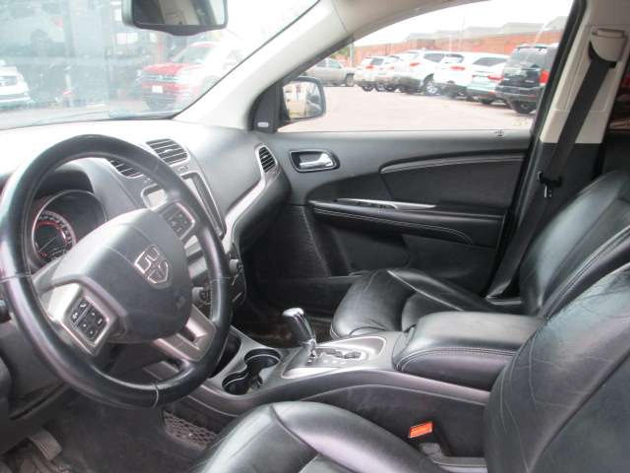 2018 Dodge Journey Crossroad, Leather, 7 Passenger, Heated Seats Photo