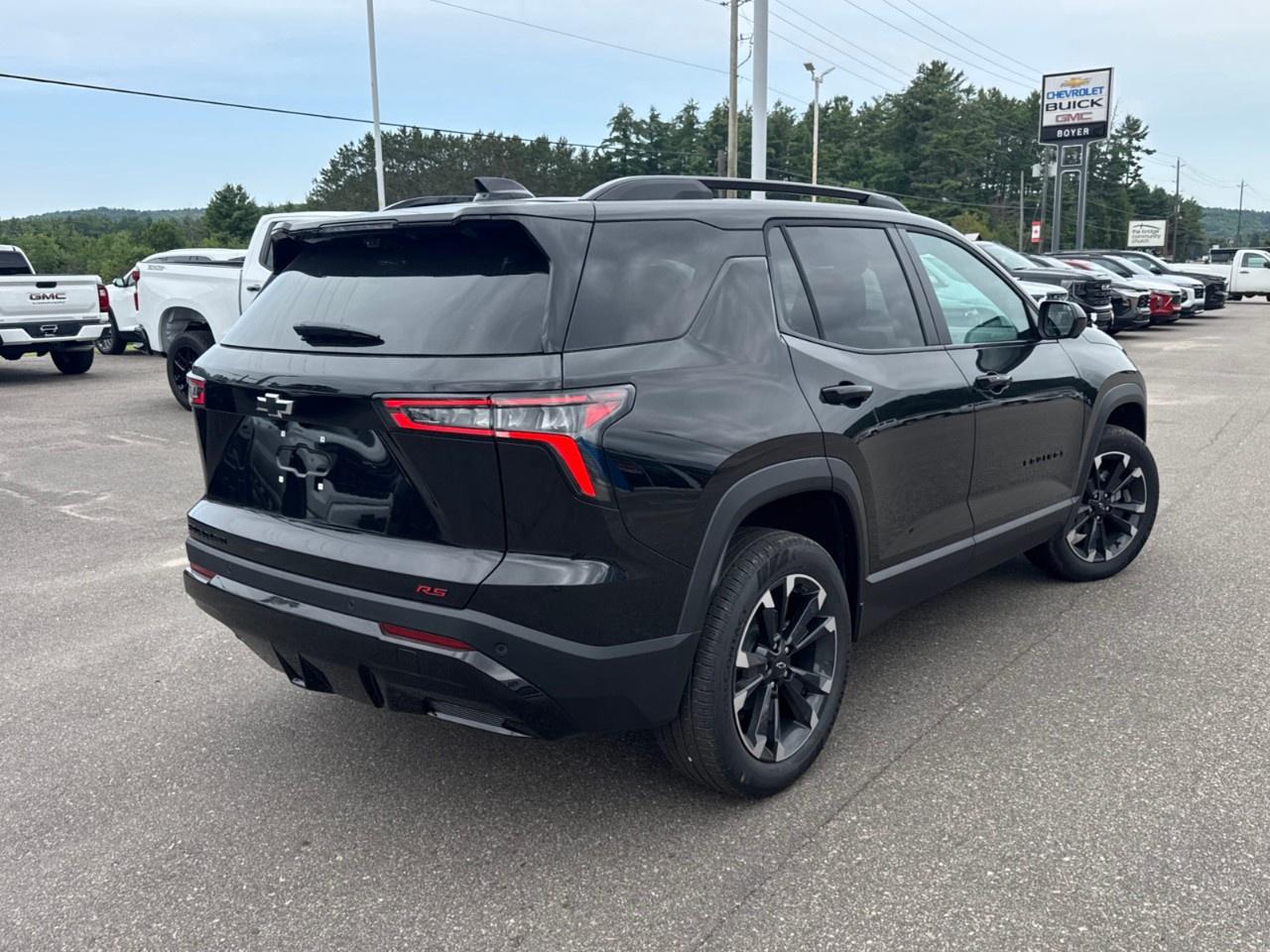 2027 Chevrolet Equinox AWD RS Photo4