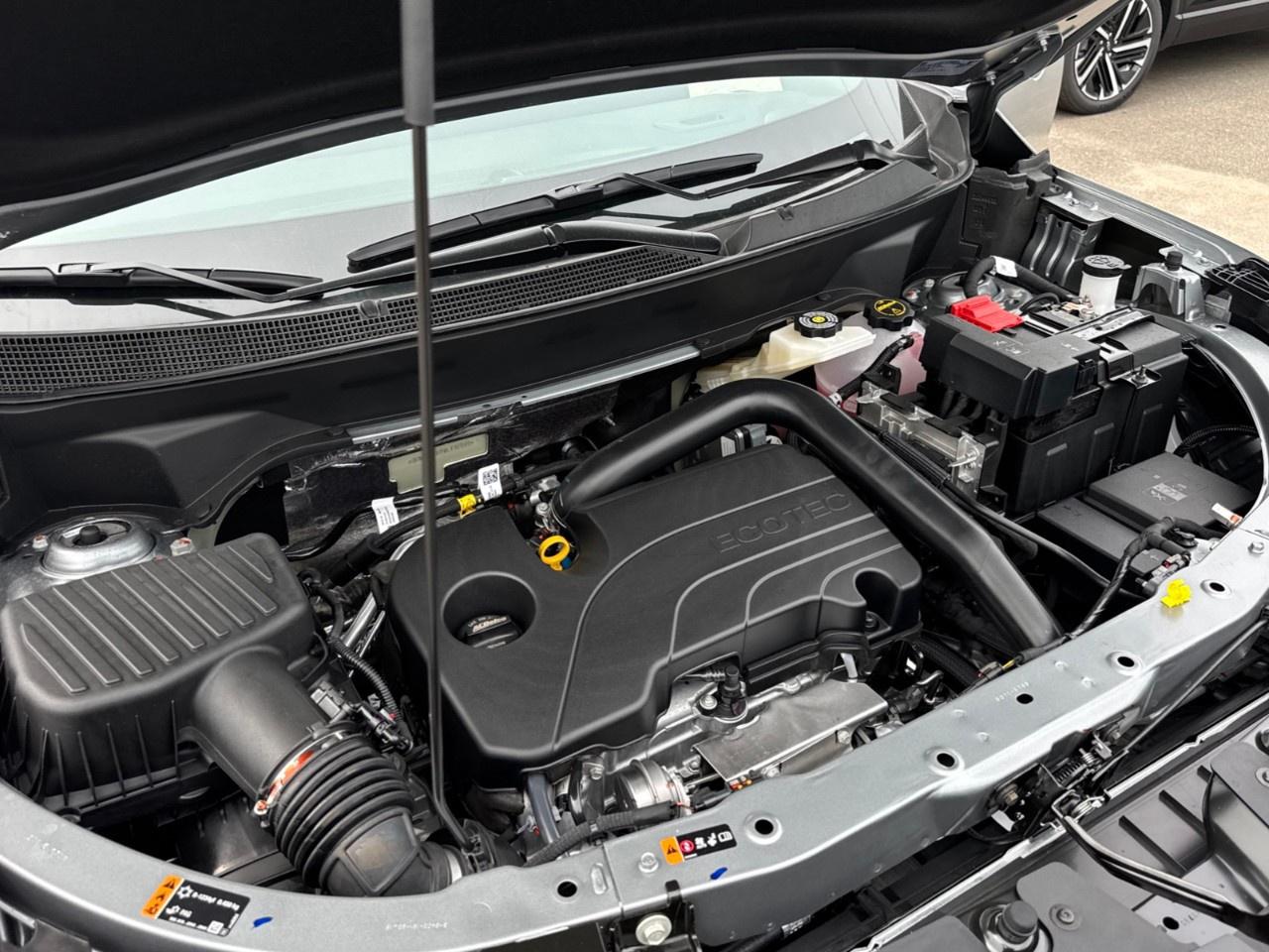 2027 Chevrolet Equinox AWD RS Photo
