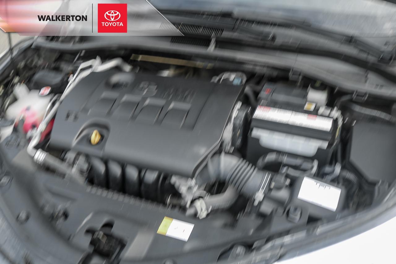 2022 Toyota C-HR XLE Premium 4dr Front-Wheel Drive Sport Utility Photo