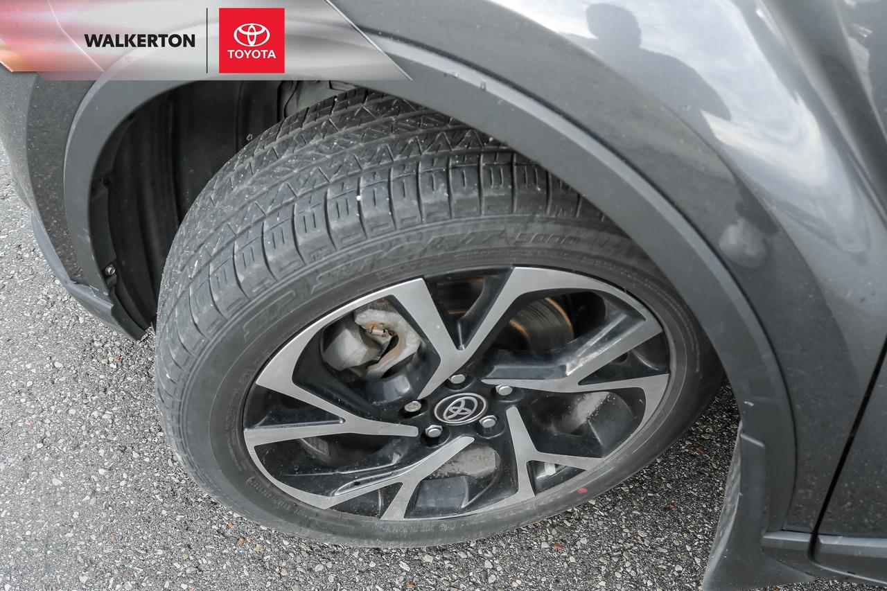 2022 Toyota C-HR XLE Premium 4dr Front-Wheel Drive Sport Utility Photo