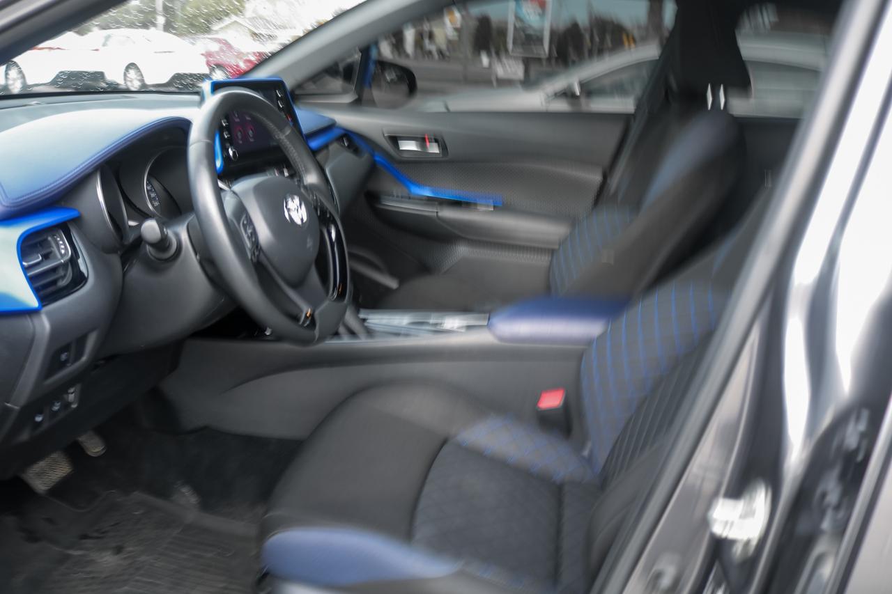 2022 Toyota C-HR XLE Premium 4dr Front-Wheel Drive Sport Utility Photo