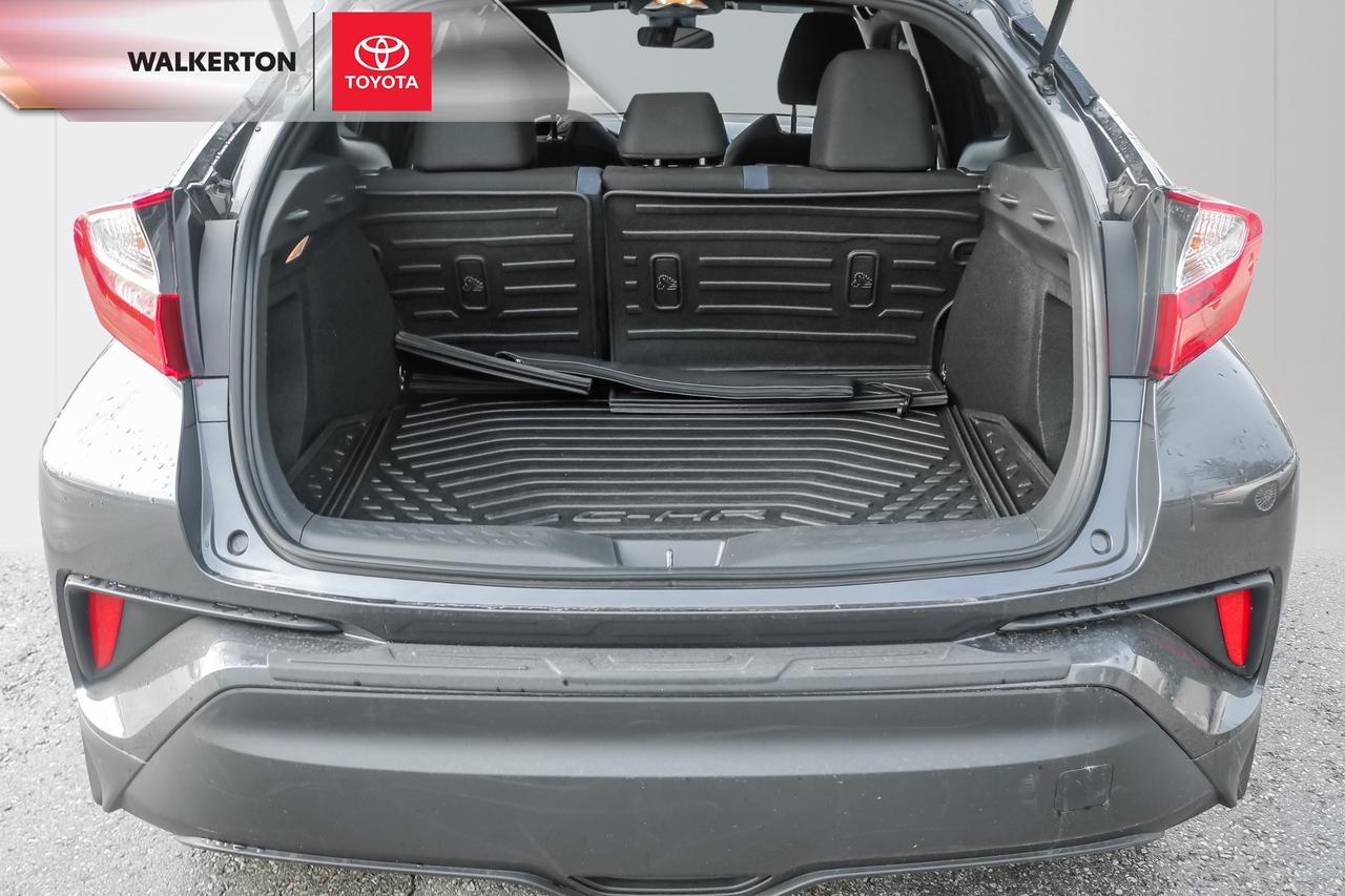 2022 Toyota C-HR XLE Premium 4dr Front-Wheel Drive Sport Utility Photo