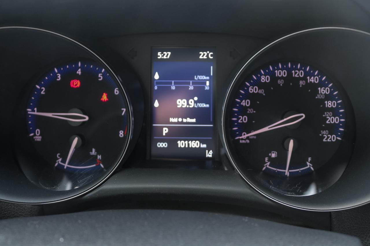 2022 Toyota C-HR XLE Premium 4dr Front-Wheel Drive Sport Utility Photo