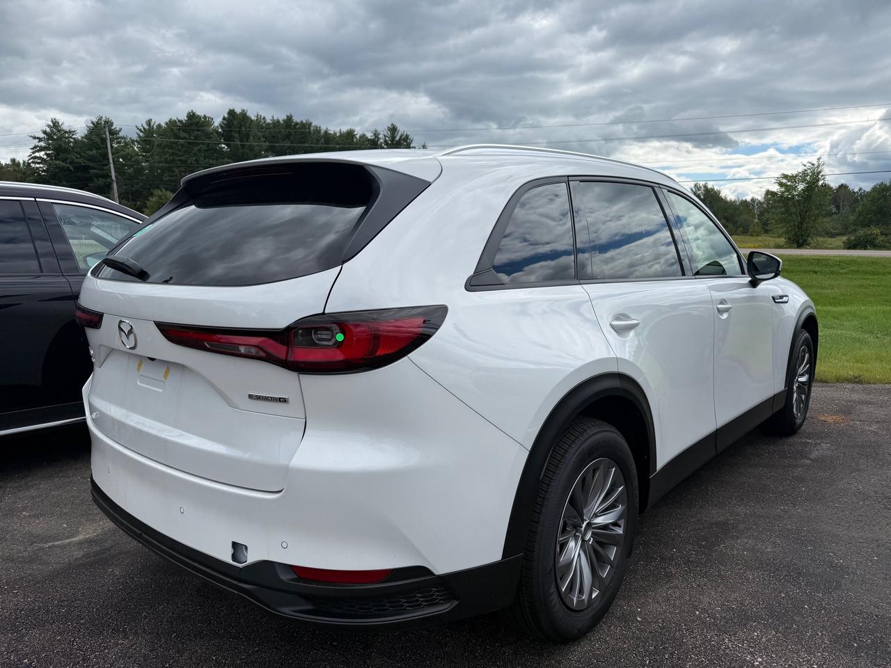 2026 Mazda CX-90 MHEV GS-L 4dr i-ACTIV All-Wheel Drive Sport Utility Photo3