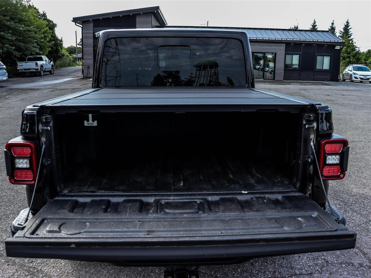 2023 Jeep Gladiator Mojave Photo