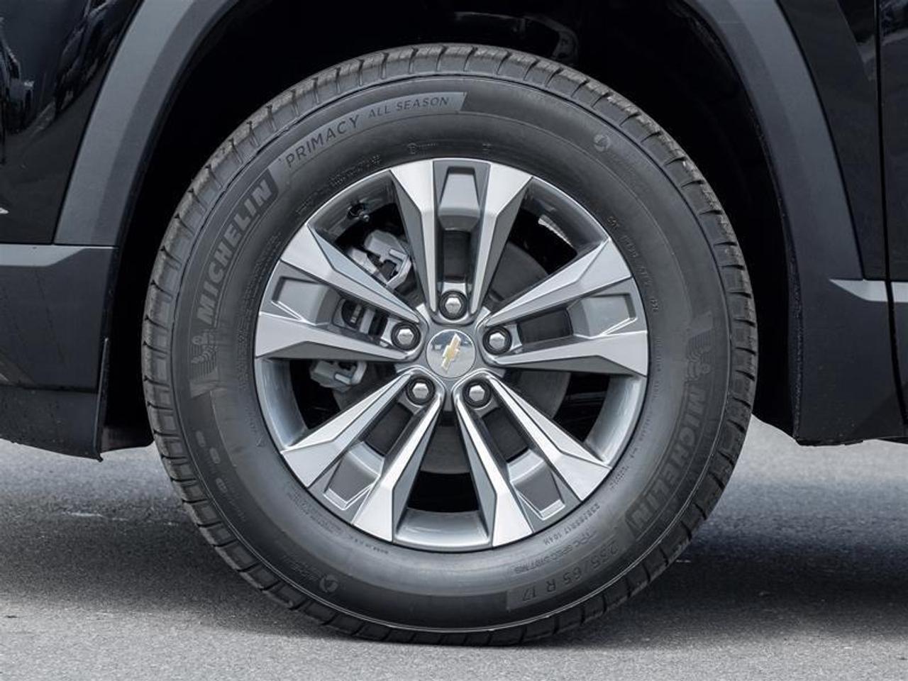 2027 Chevrolet Equinox LT 4dr All-Wheel Drive Photo3