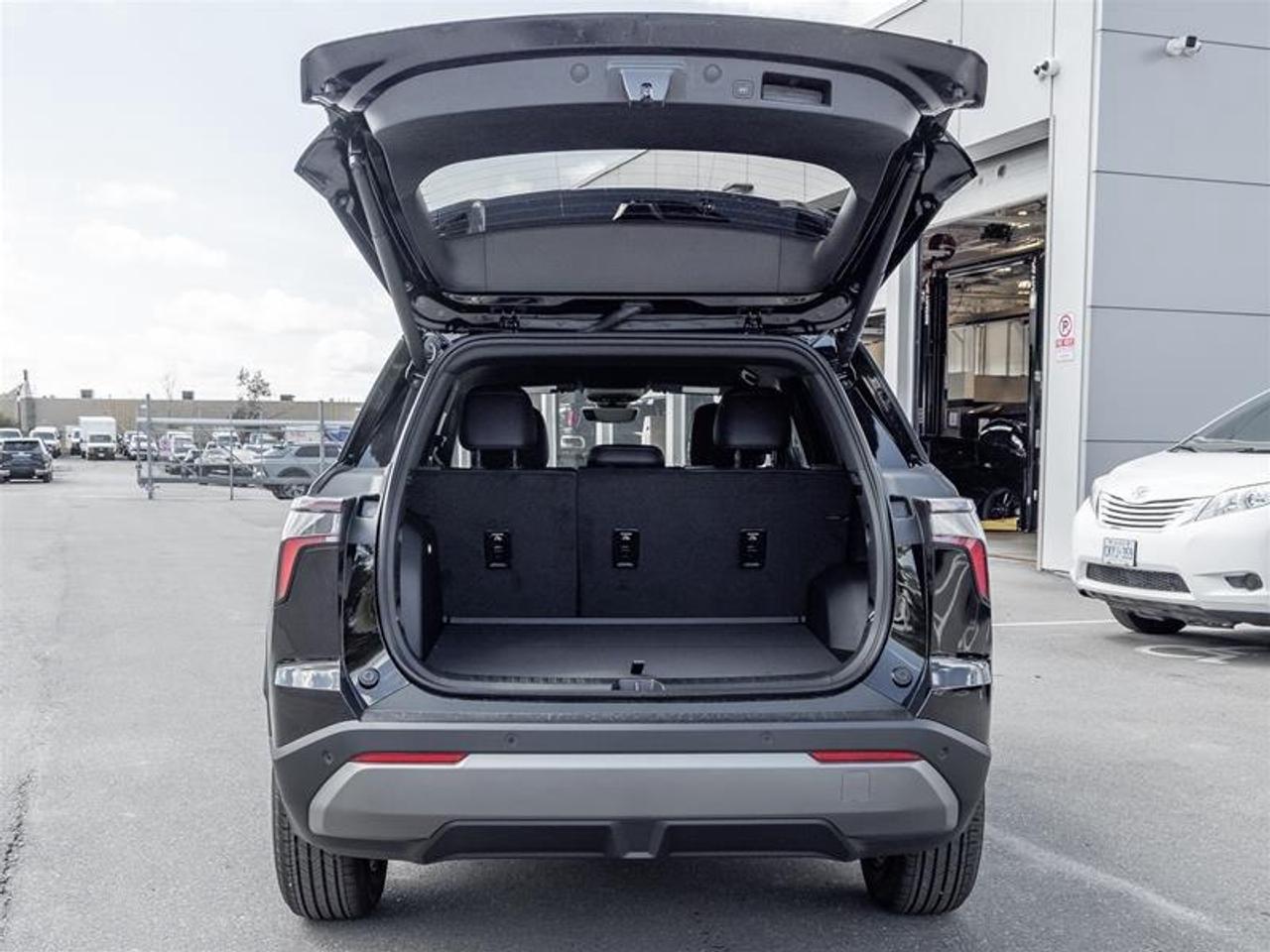 2027 Chevrolet Equinox LT 4dr All-Wheel Drive Photo