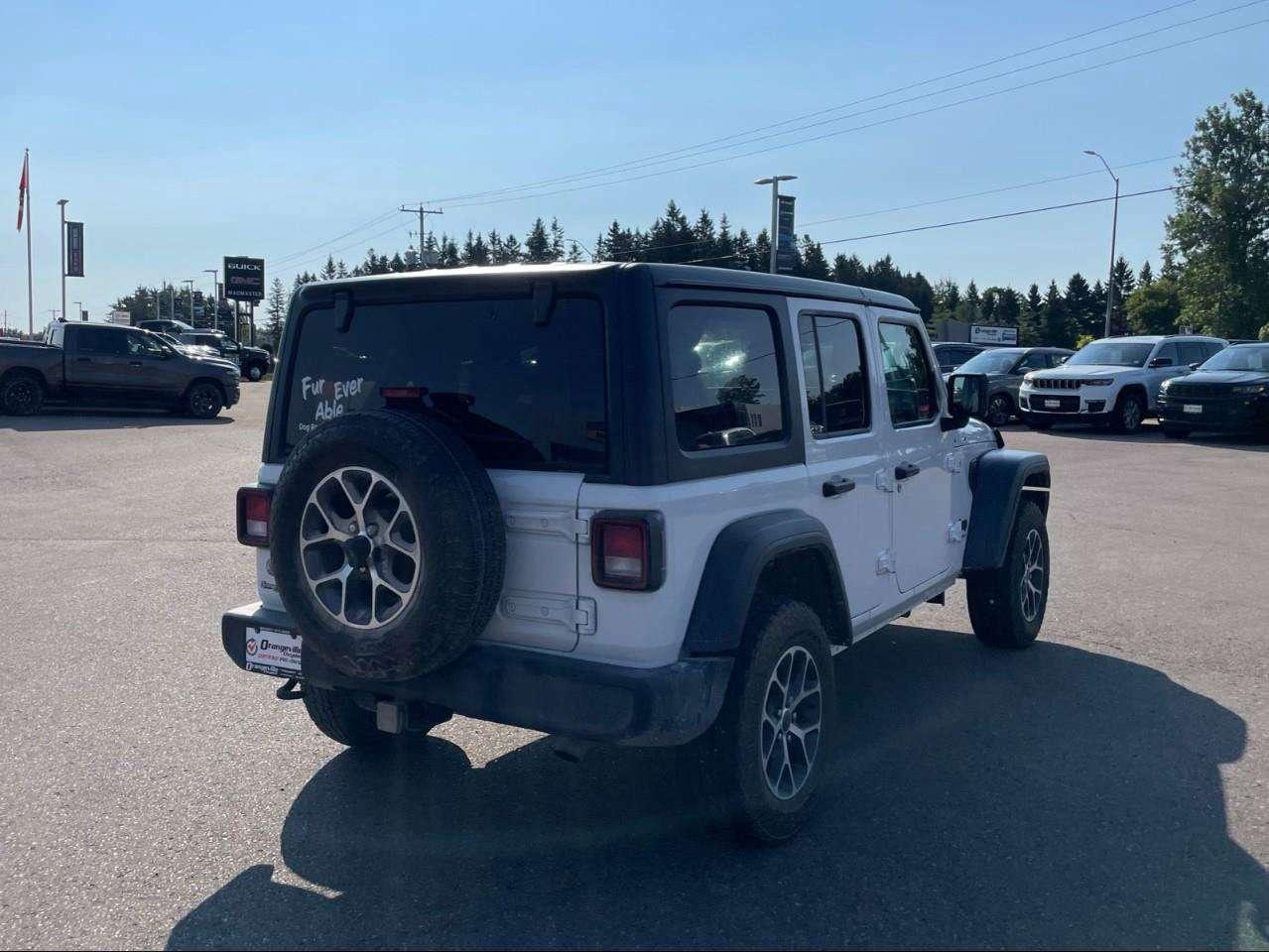 2024 Jeep Wrangler CLEAN CARFAX   HTD SEATS   RMT START Photo