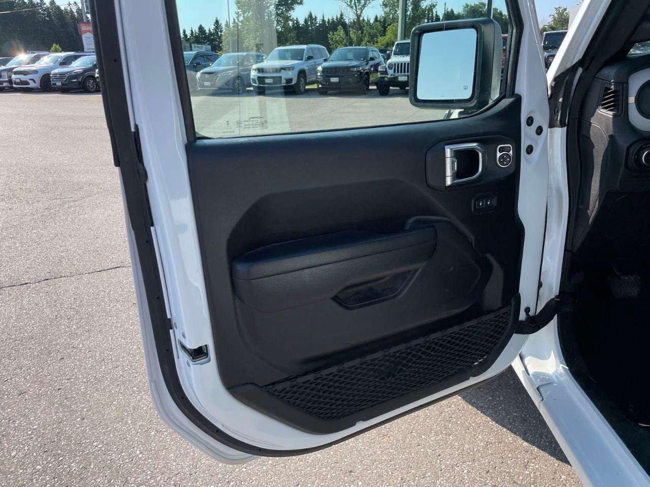 2024 Jeep Wrangler CLEAN CARFAX   HTD SEATS   RMT START Photo