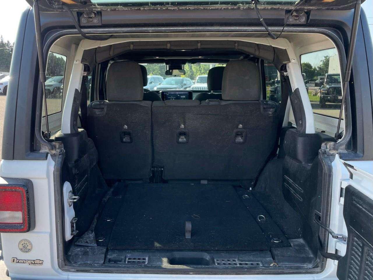 2024 Jeep Wrangler CLEAN CARFAX   HTD SEATS   RMT START Photo