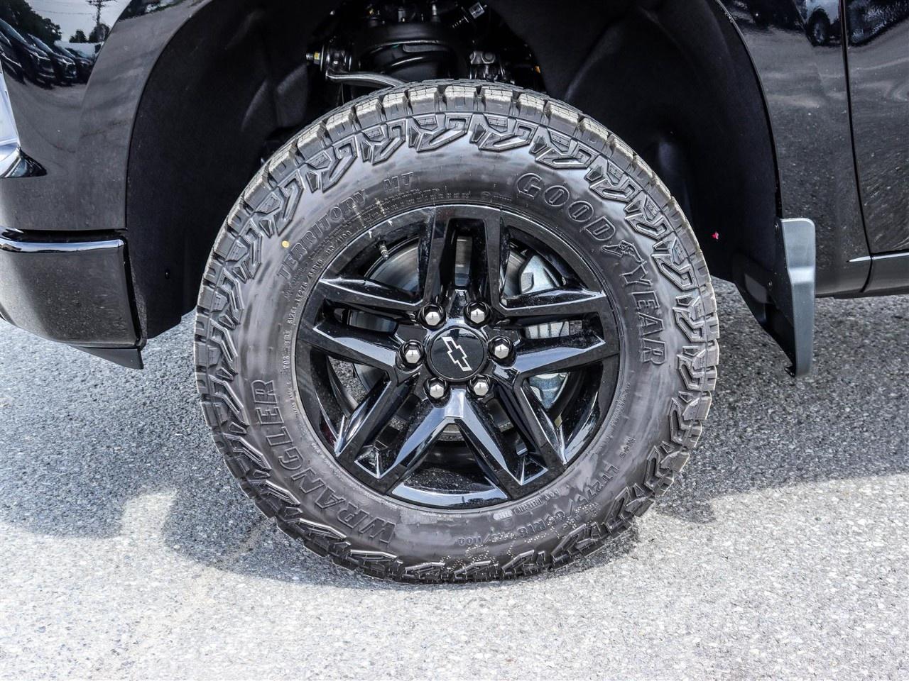 2026 Chevrolet Silverado 1500 Crew Cab Standard Box 4-Wheel Drive Custom Trail Boss Photo