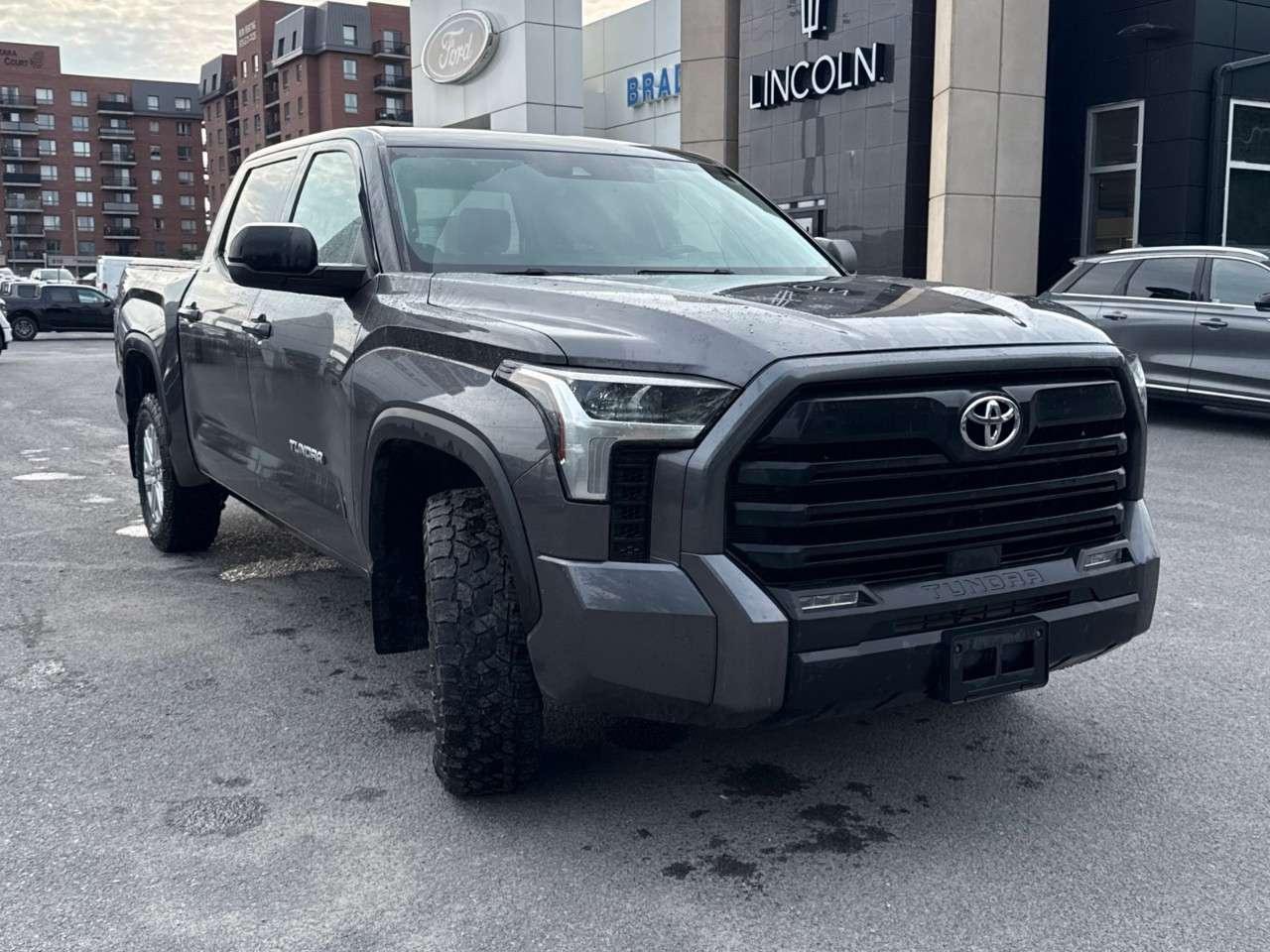 2022 Toyota Tundra SR   4WD   LOCAL   DEALER MAINTAINED Photo