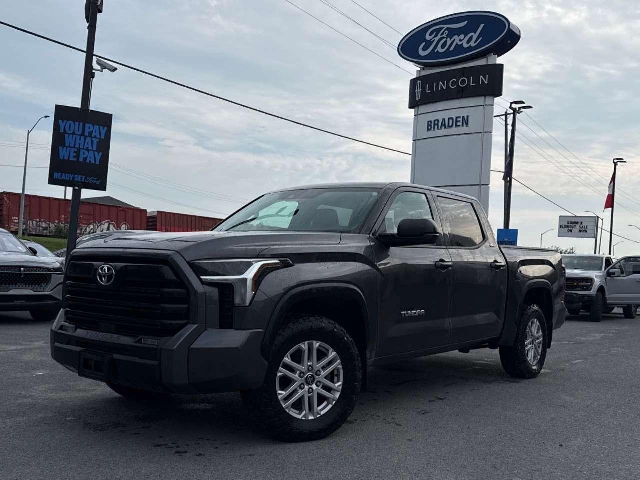 2022 Toyota Tundra SR   4WD   LOCAL   DEALER MAINTAINED Photo