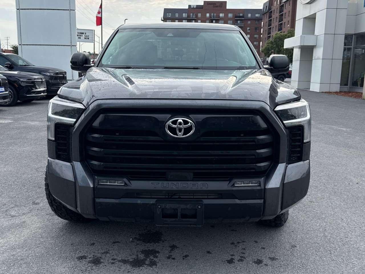 2022 Toyota Tundra SR   4WD   LOCAL   DEALER MAINTAINED Photo