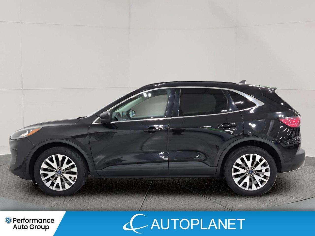 2021 Ford Escape Titanium AWD, Ford Co-Pilot, Pano Roof, Navi! Photo