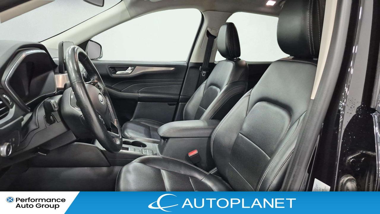 2021 Ford Escape Titanium AWD, Ford Co-Pilot, Pano Roof, Navi! Photo