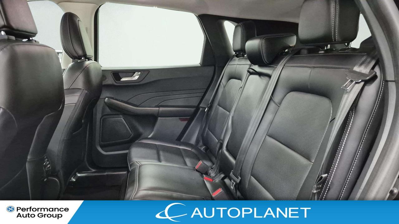 2021 Ford Escape Titanium AWD, Ford Co-Pilot, Pano Roof, Navi! Photo