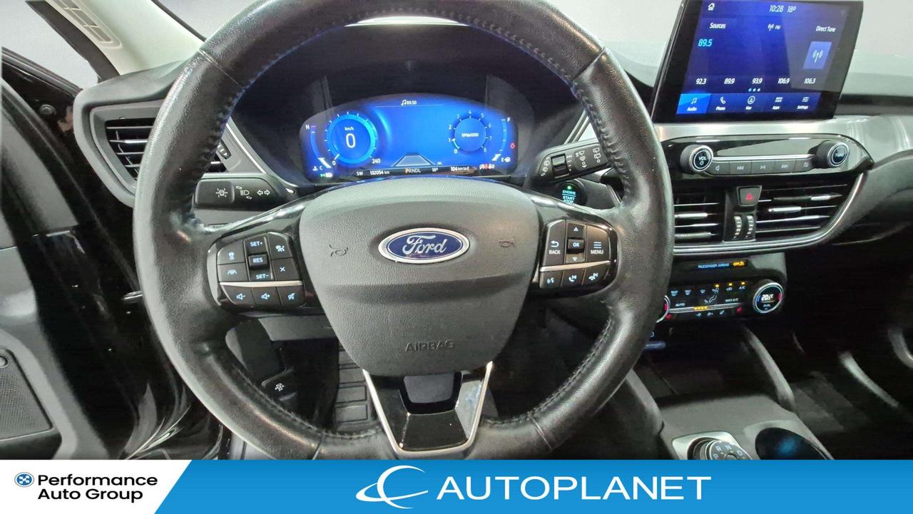 2021 Ford Escape Titanium AWD, Ford Co-Pilot, Pano Roof, Navi! Photo