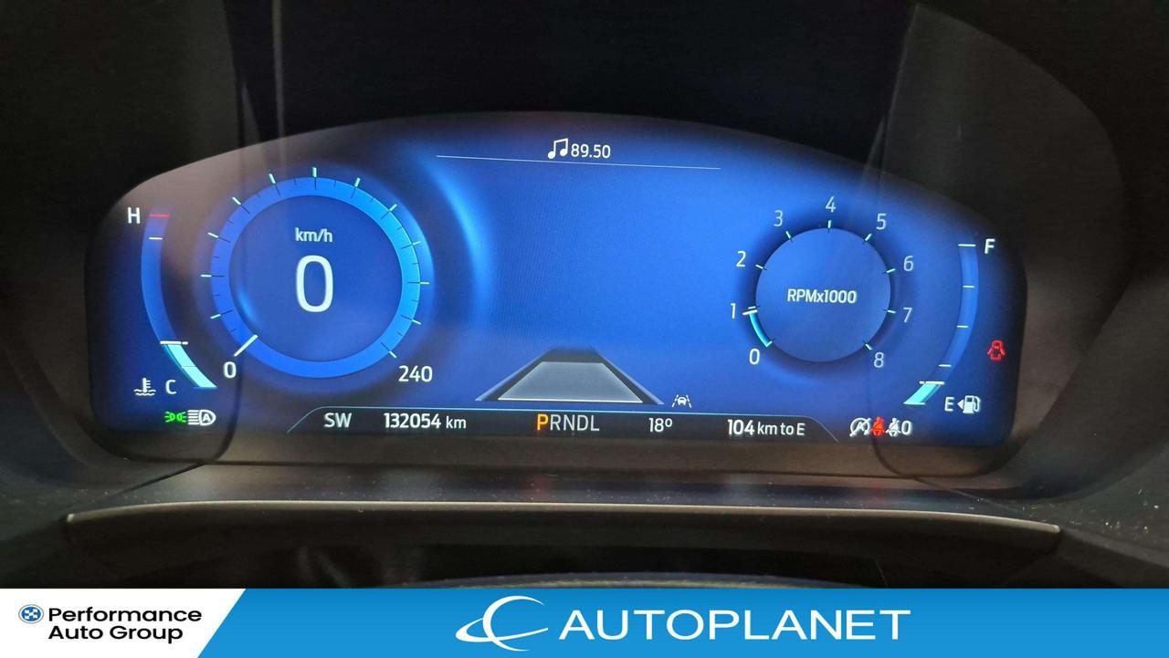 2021 Ford Escape Titanium AWD, Ford Co-Pilot, Pano Roof, Navi! Photo