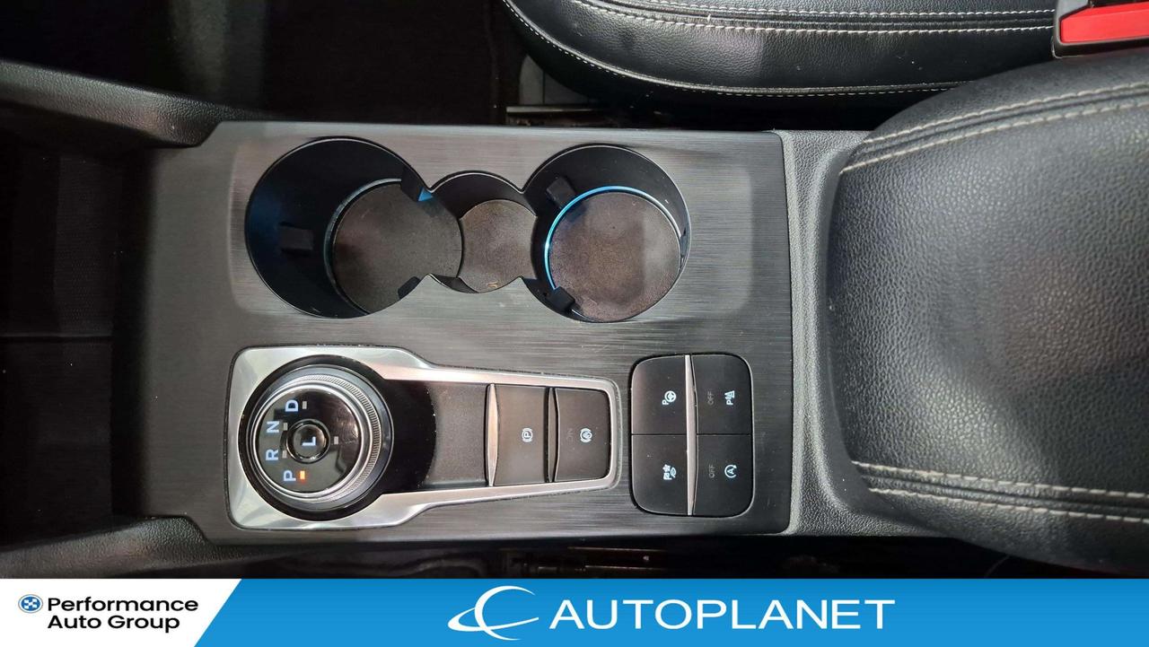 2021 Ford Escape Titanium AWD, Ford Co-Pilot, Pano Roof, Navi! Photo